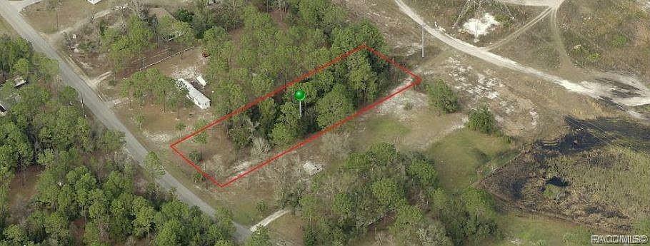 Property Photo:  3913 N Holiday Drive  FL 34428 