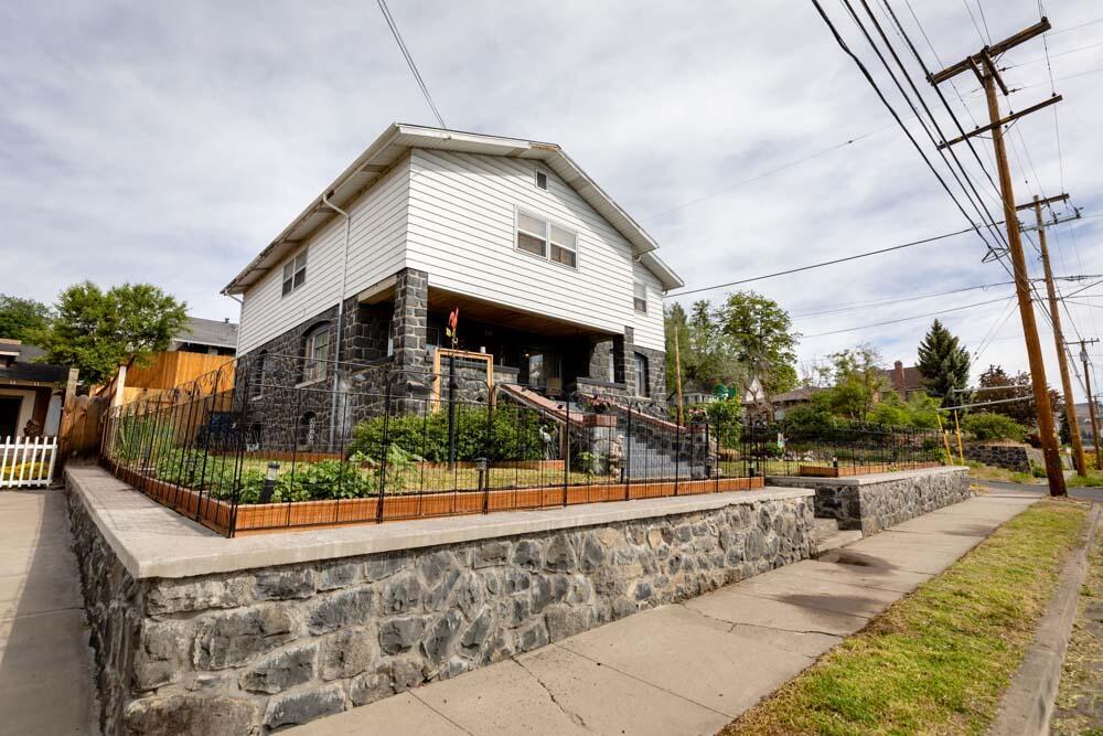 Property Photo:  133 Pine Street  OR 97601 