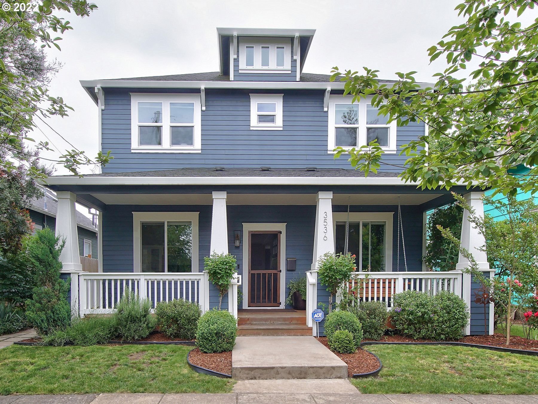 Property Photo: 3536 SE 64th Ave OR 97206