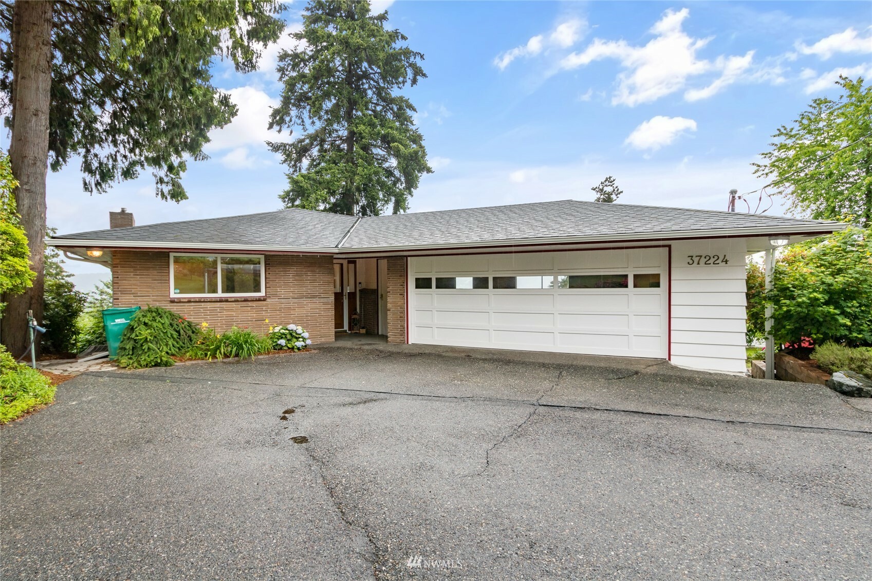 Property Photo:  37224 56th Avenue S  WA 98001 