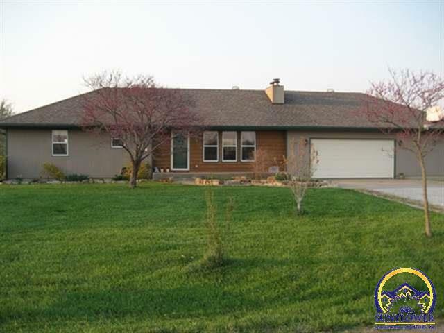 5242 SE 69th St  Berryton KS 66409 photo