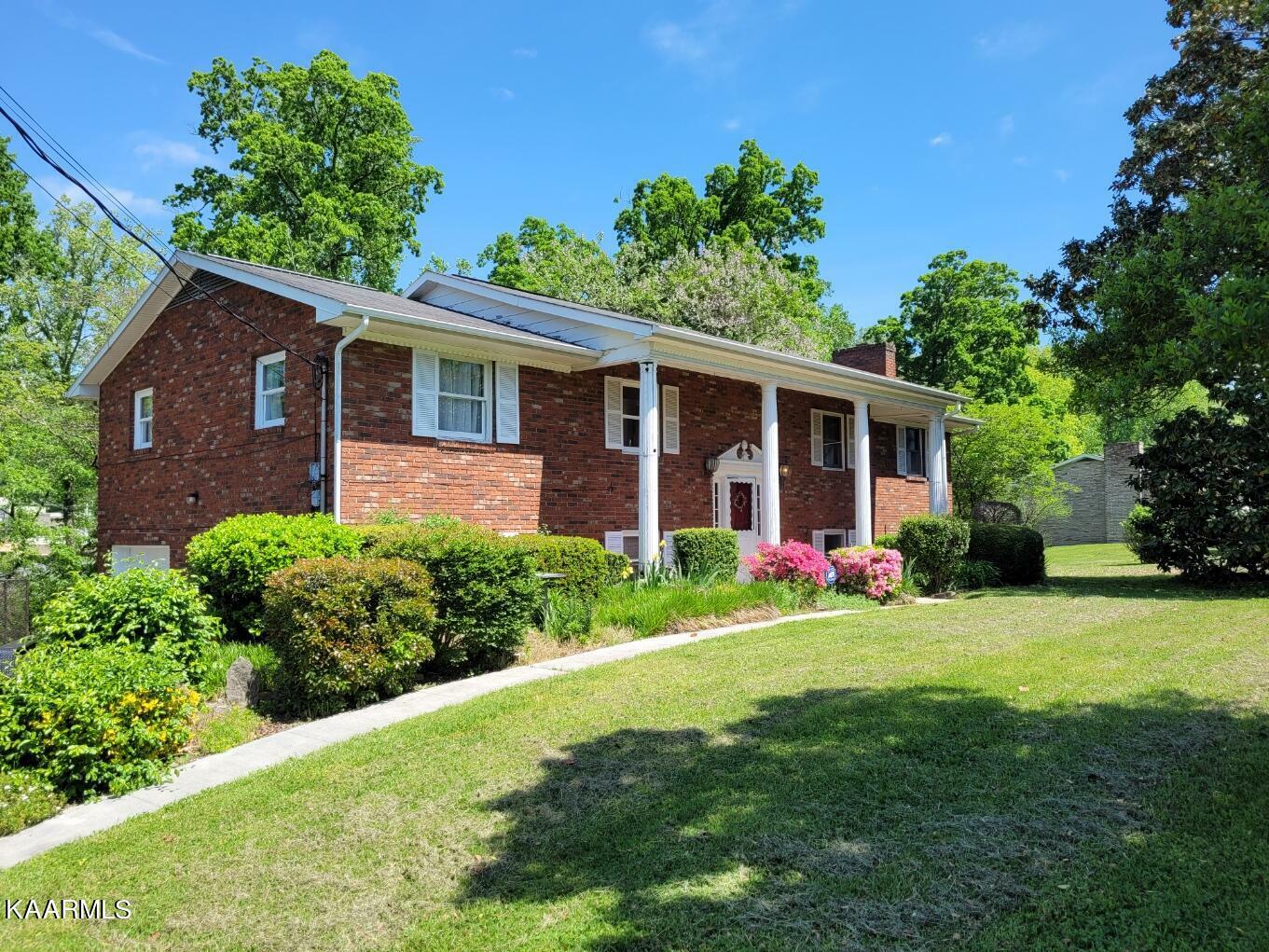 Property Photo:  1609 Foxboro Drive  TN 37912 