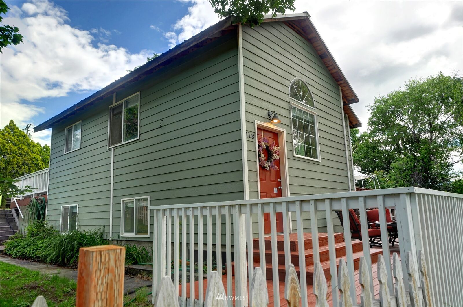 Property Photo: 118 W Cherry Avenue WA 98841