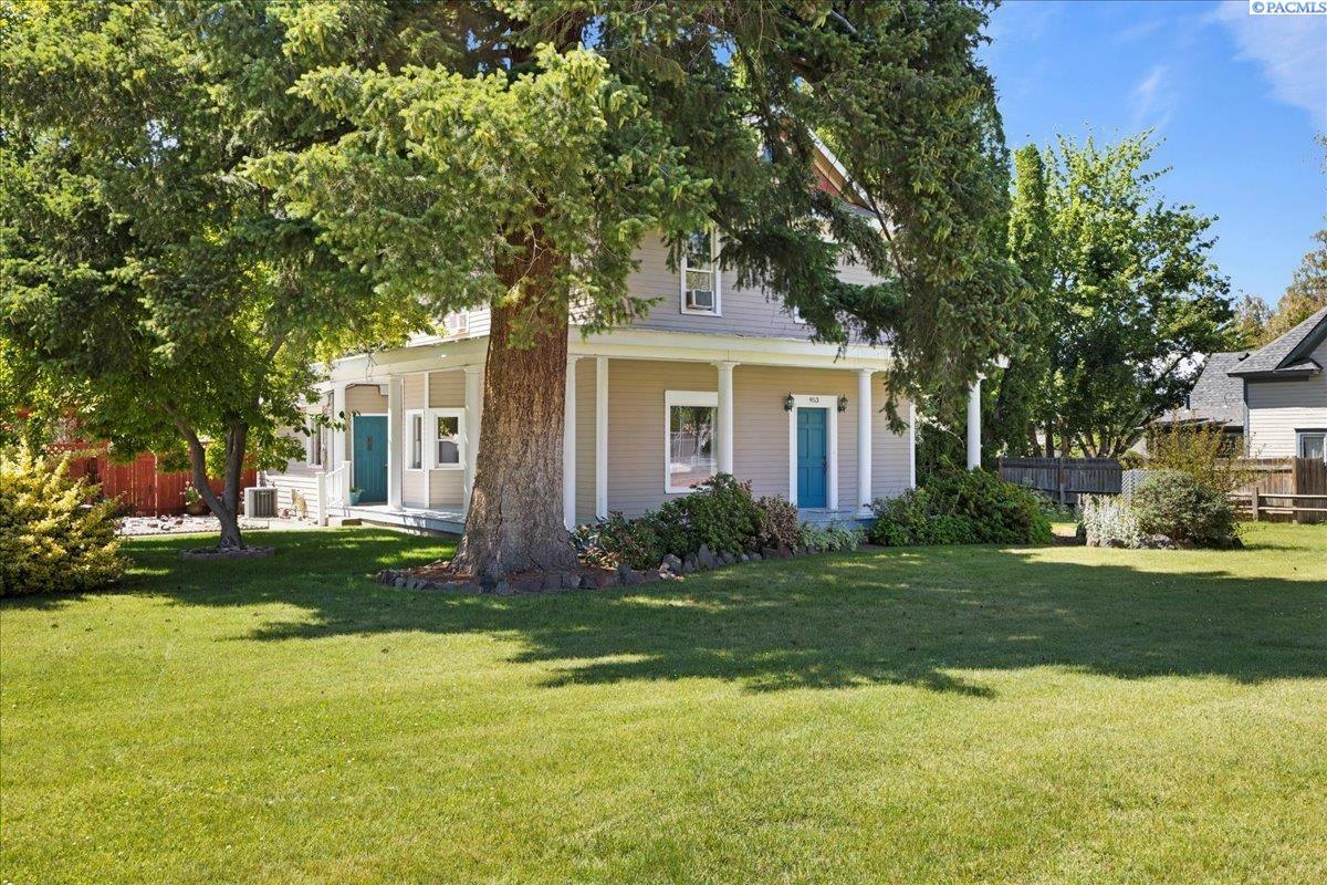 Property Photo:  953 S Kinney Way  WA 99350 