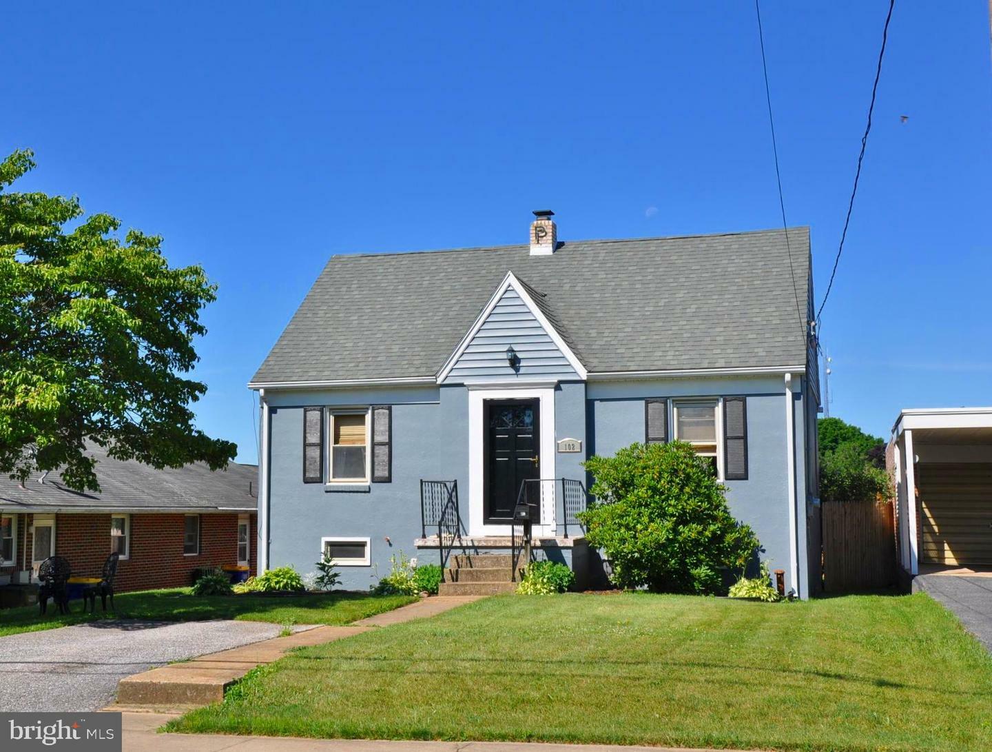 Property Photo: 102 N Williams Street PA 17404