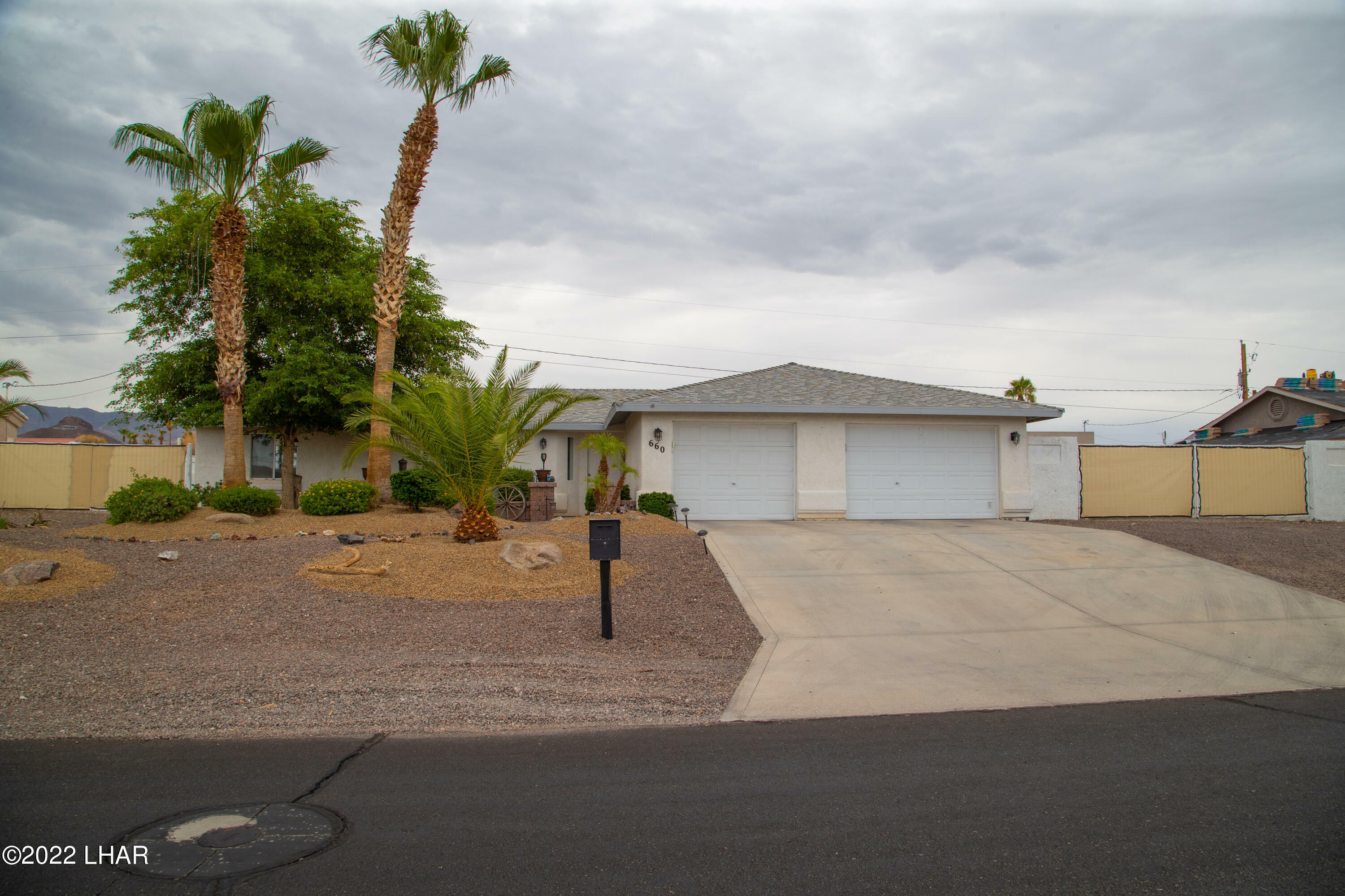 Property Photo:  660 Pueblo Dr  AZ 86406 