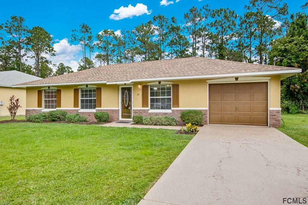Property Photo: 27 Zoeller Court FL 32164