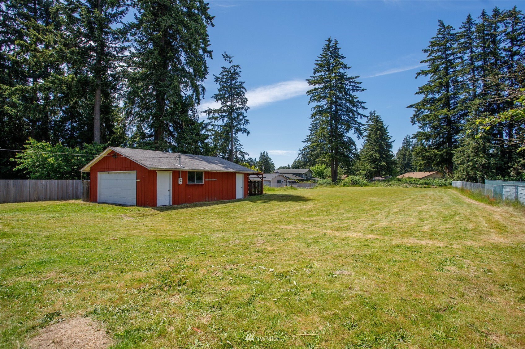 Property Photo:  13624 10th Avenue E  WA 98445 