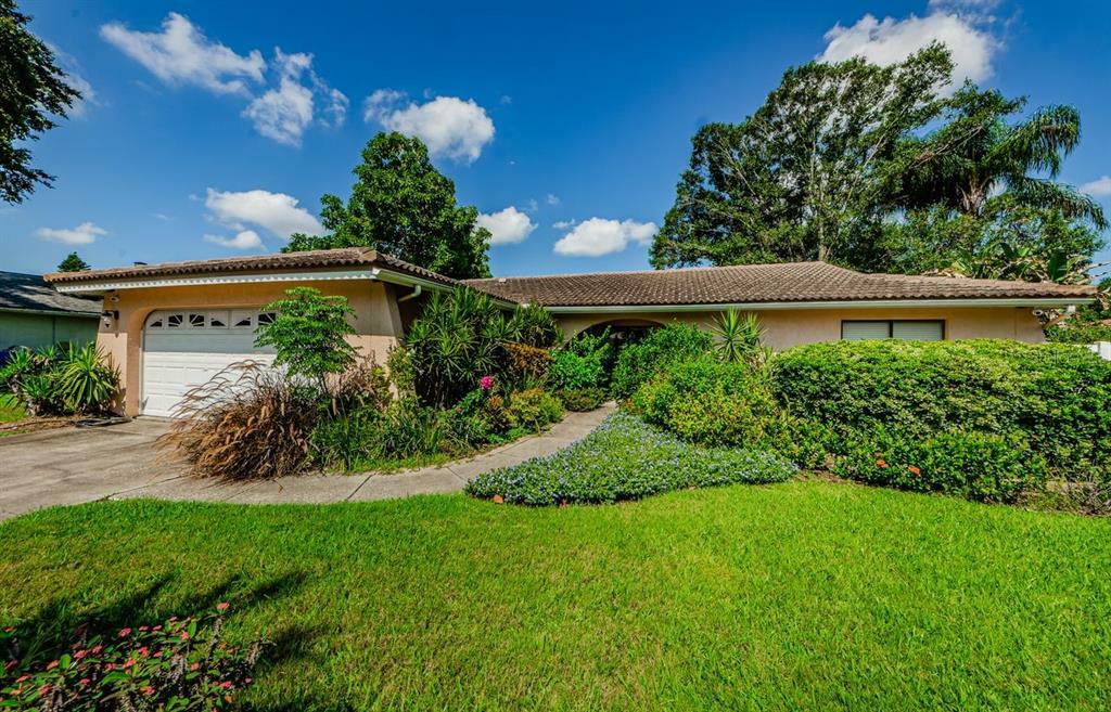 Property Photo:  1306 Stony Brook Lane  FL 34698 