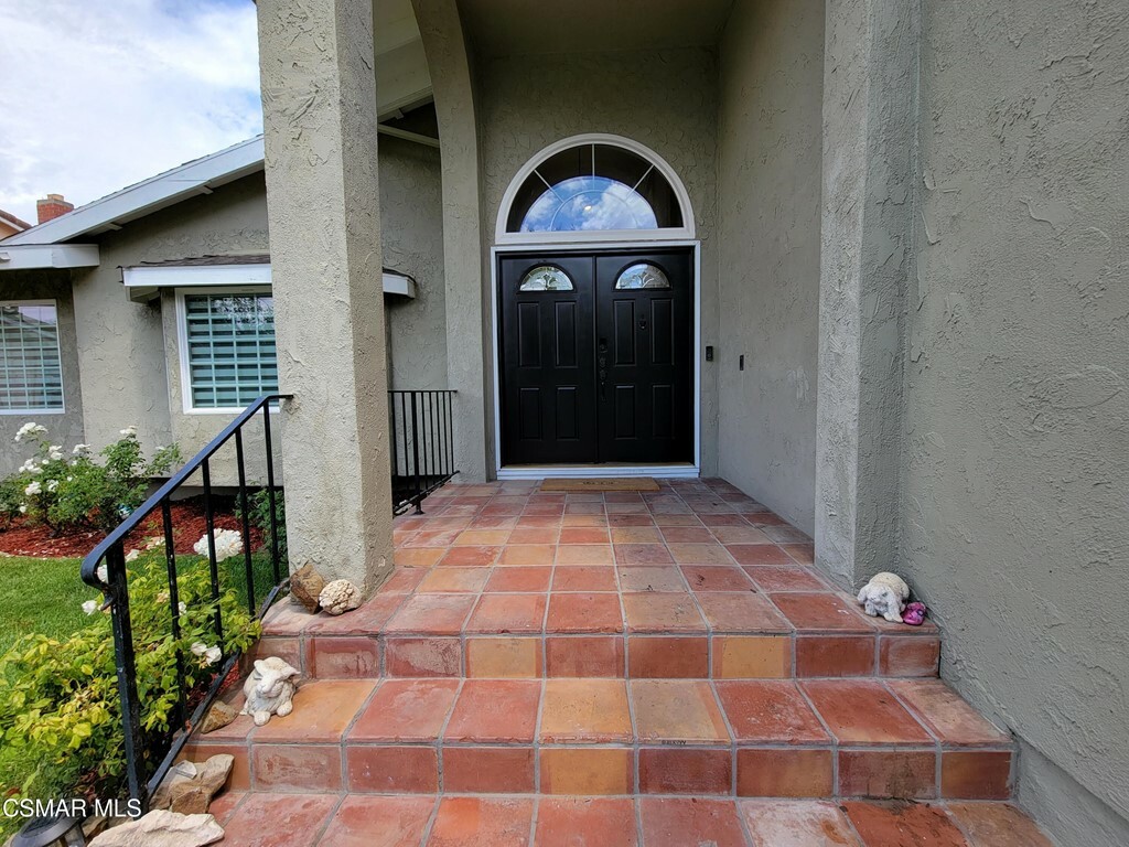 Property Photo:  667 San Doval Place  CA 91360 