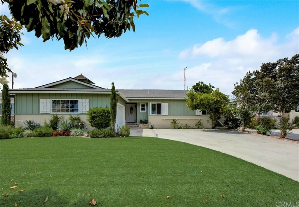 Property Photo:  1448 W West Avenue  CA 92833 