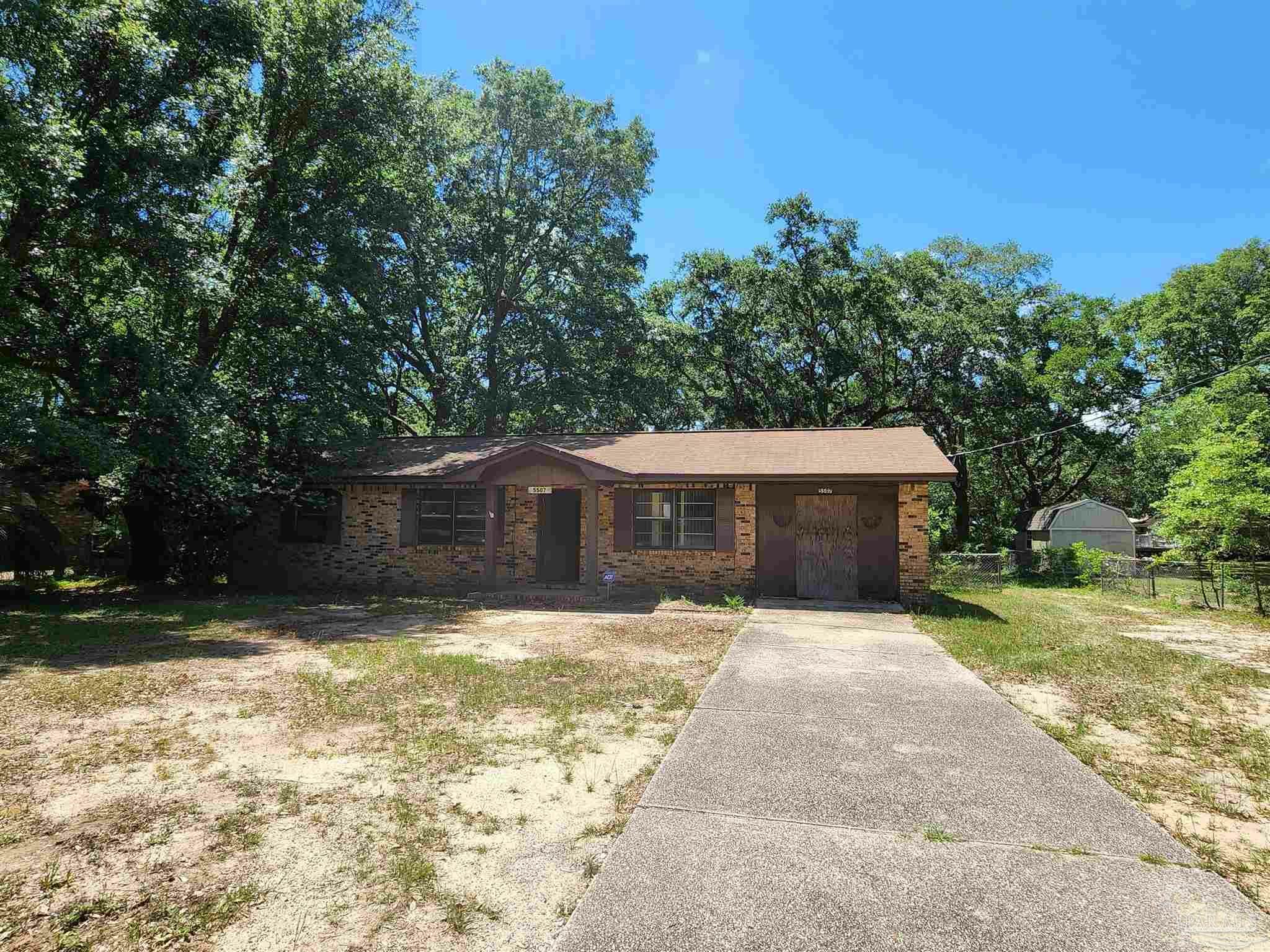 Property Photo:  5507 Jones St  FL 32570 