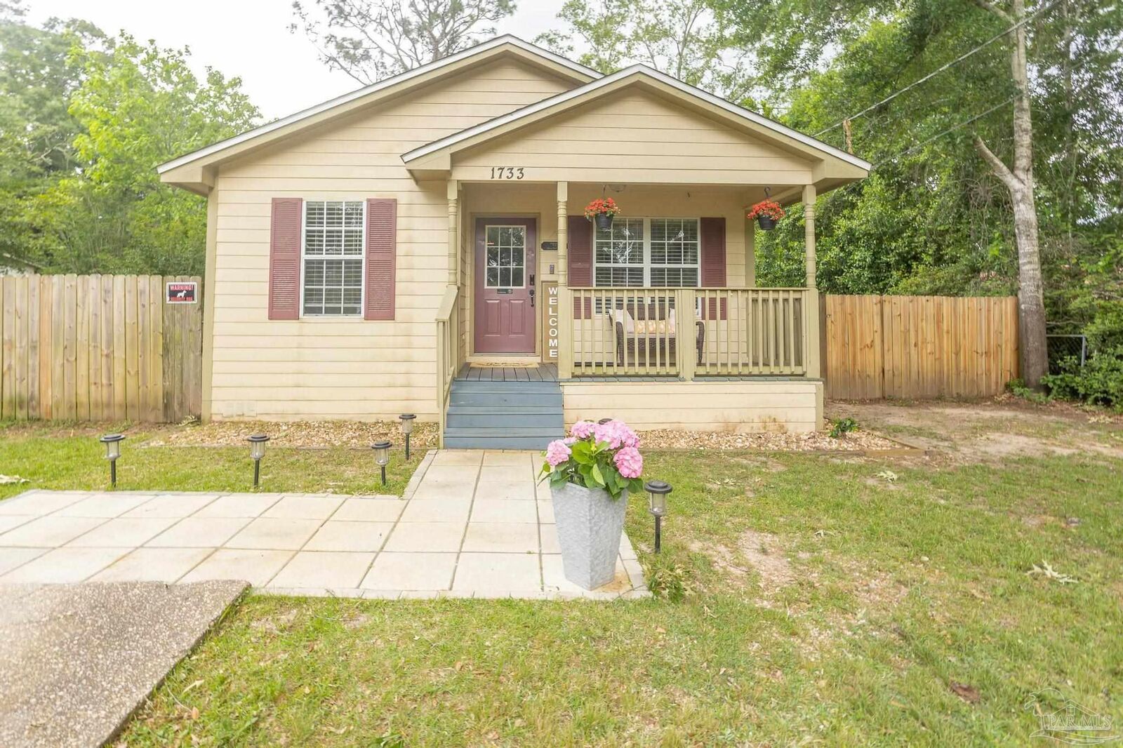 Property Photo:  1733 Ponderosa Dr  FL 32534 