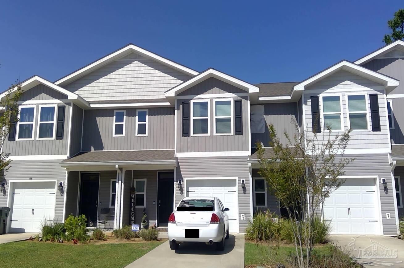Property Photo: 6077 Royal Port Ct FL 32526