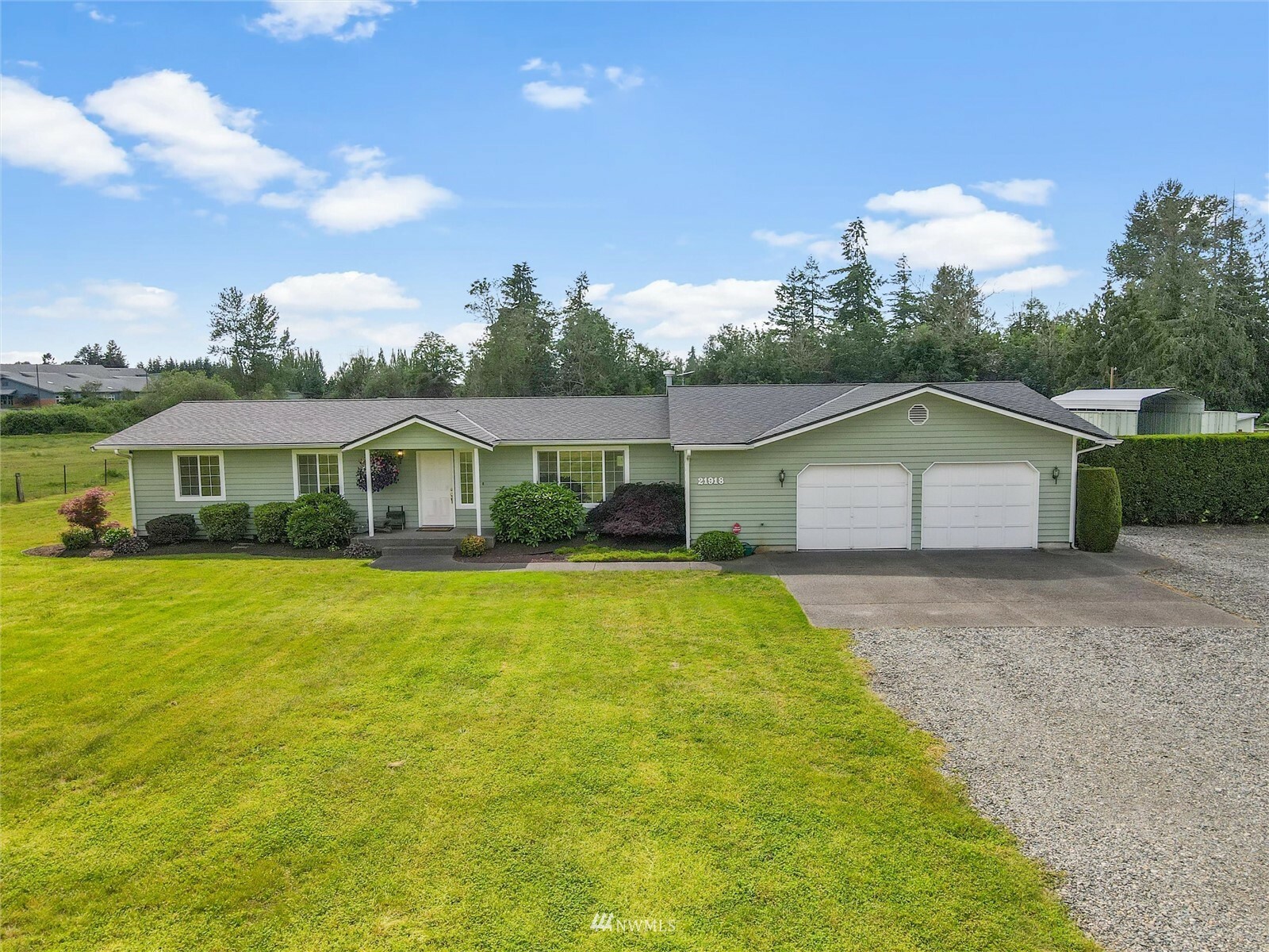 Property Photo:  21918 112th Avenue E  WA 98338 