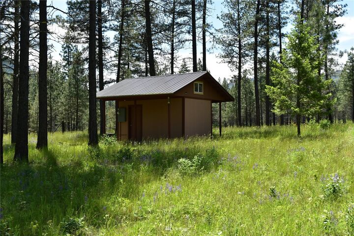 Property Photo:  14123 S Hwy 21  WA 99166 