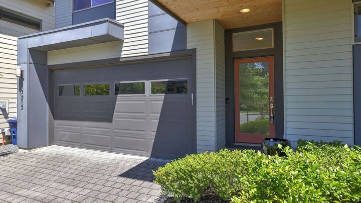Property Photo:  13612 SE 81st Place  WA 98059 
