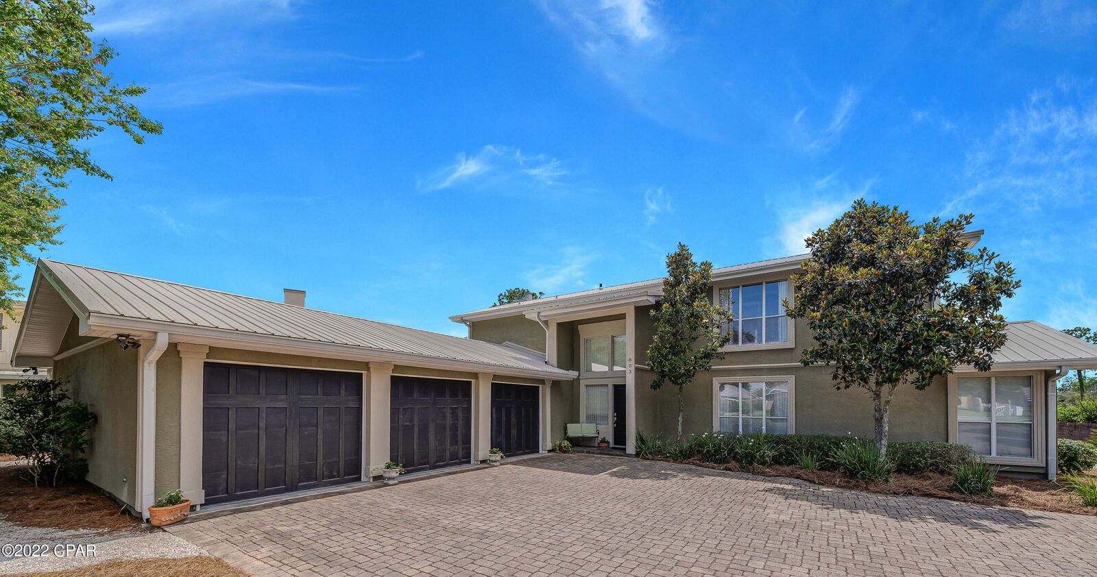 Property Photo: 803 Dolphin Drive FL 32408
