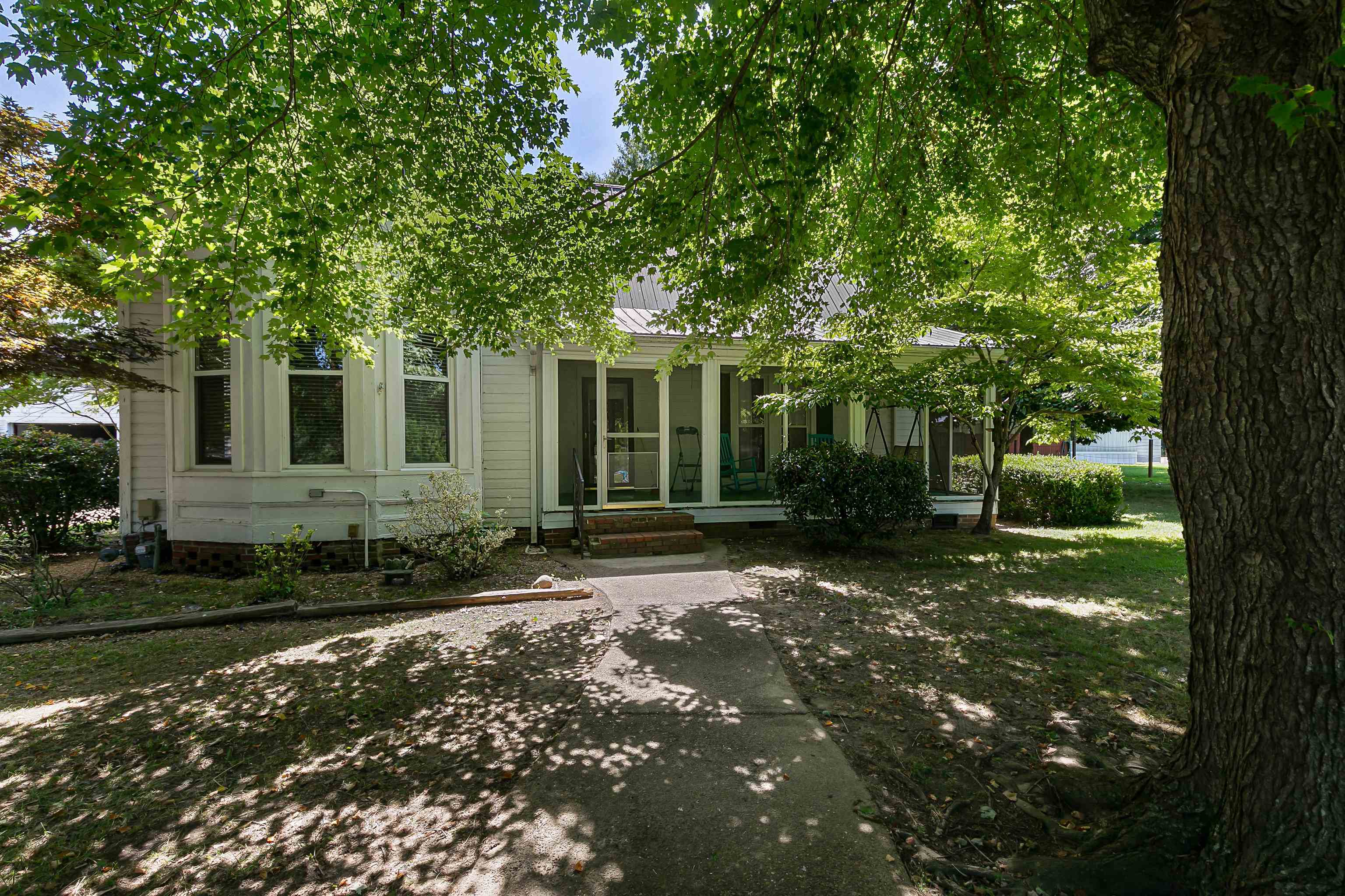Property Photo: 65 Johnson St TN 38258