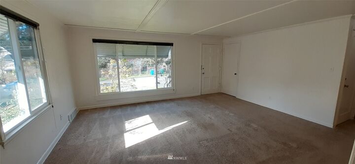 Property Photo: 5708 40th Avenue NE WA 98105