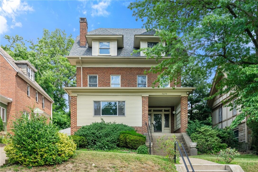 Property Photo:  1675 Beechwood  PA 15217 