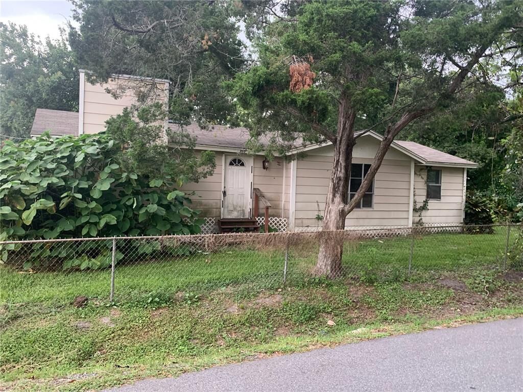 Property Photo:  253 13th Avenue  FL 34761 