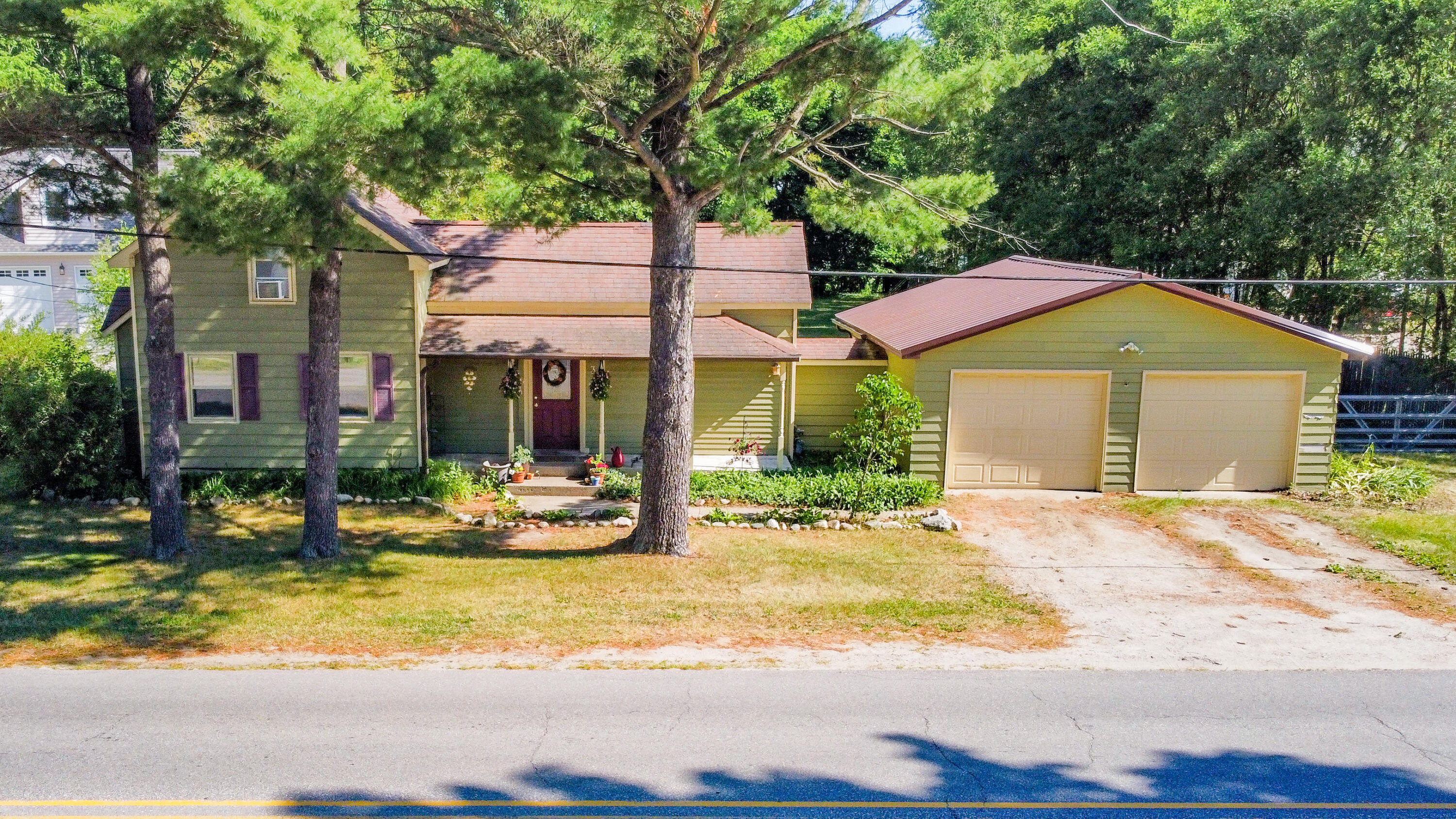 Property Photo: 365 Quarterline Street MI 49337