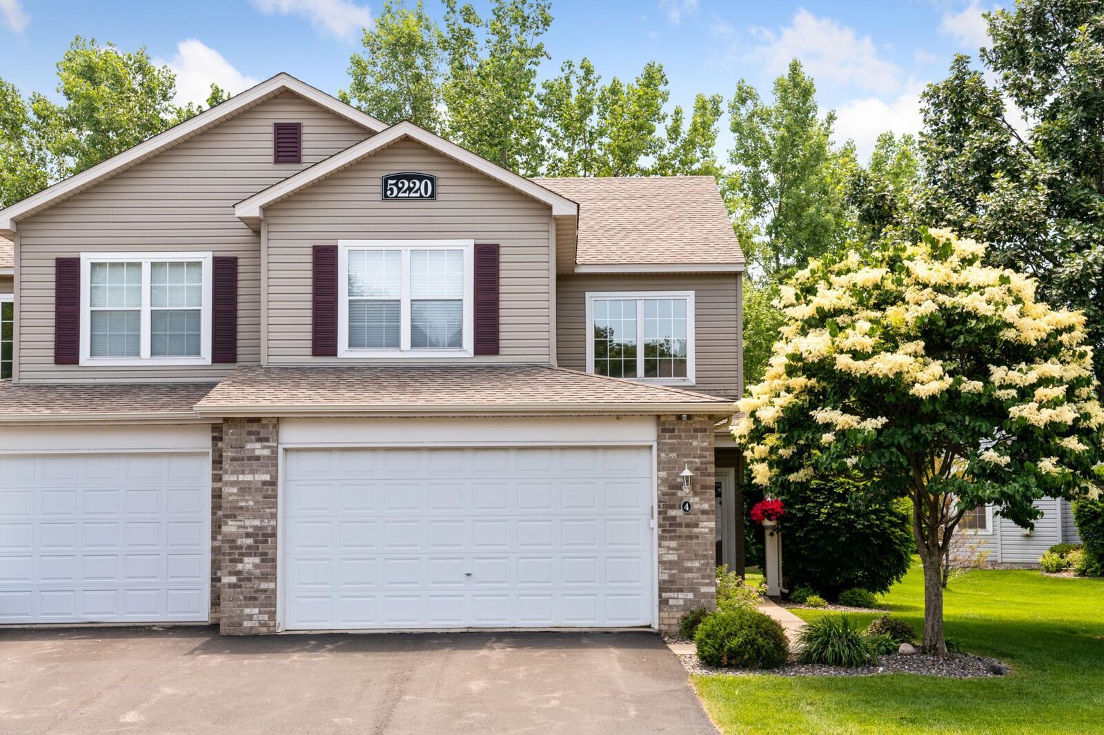 Property Photo:  5220 Holly Lane N 4  MN 55446 