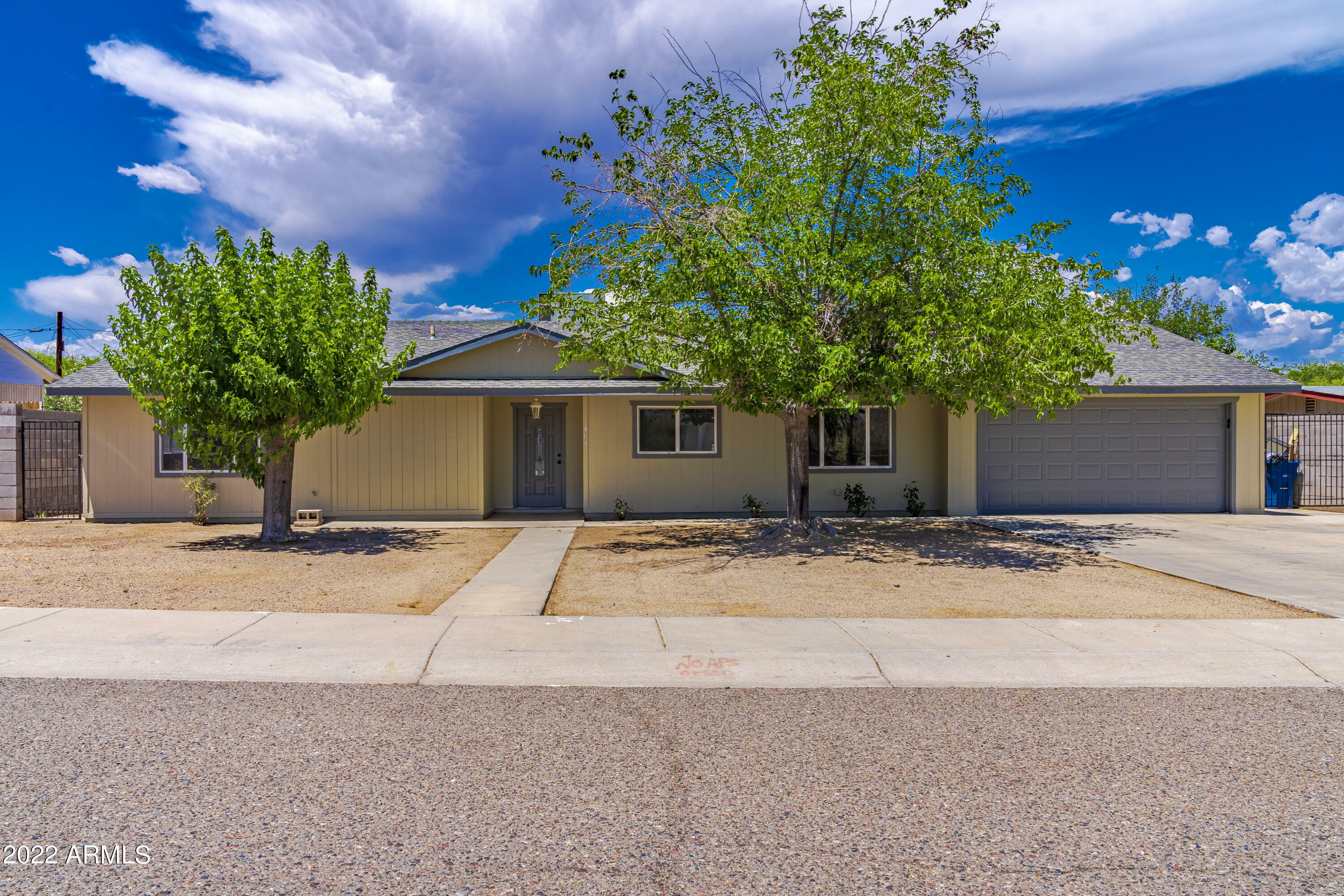 Property Photo:  484 S Oxbow Drive  AZ 85390 