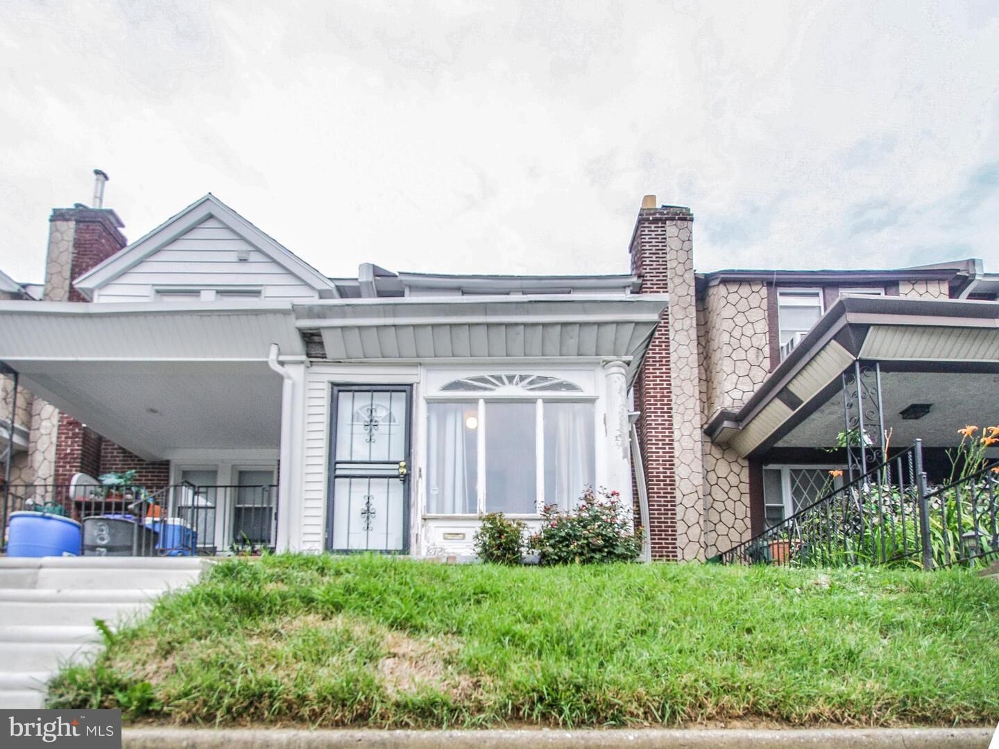 Property Photo:  872 E Price Street  PA 19138 