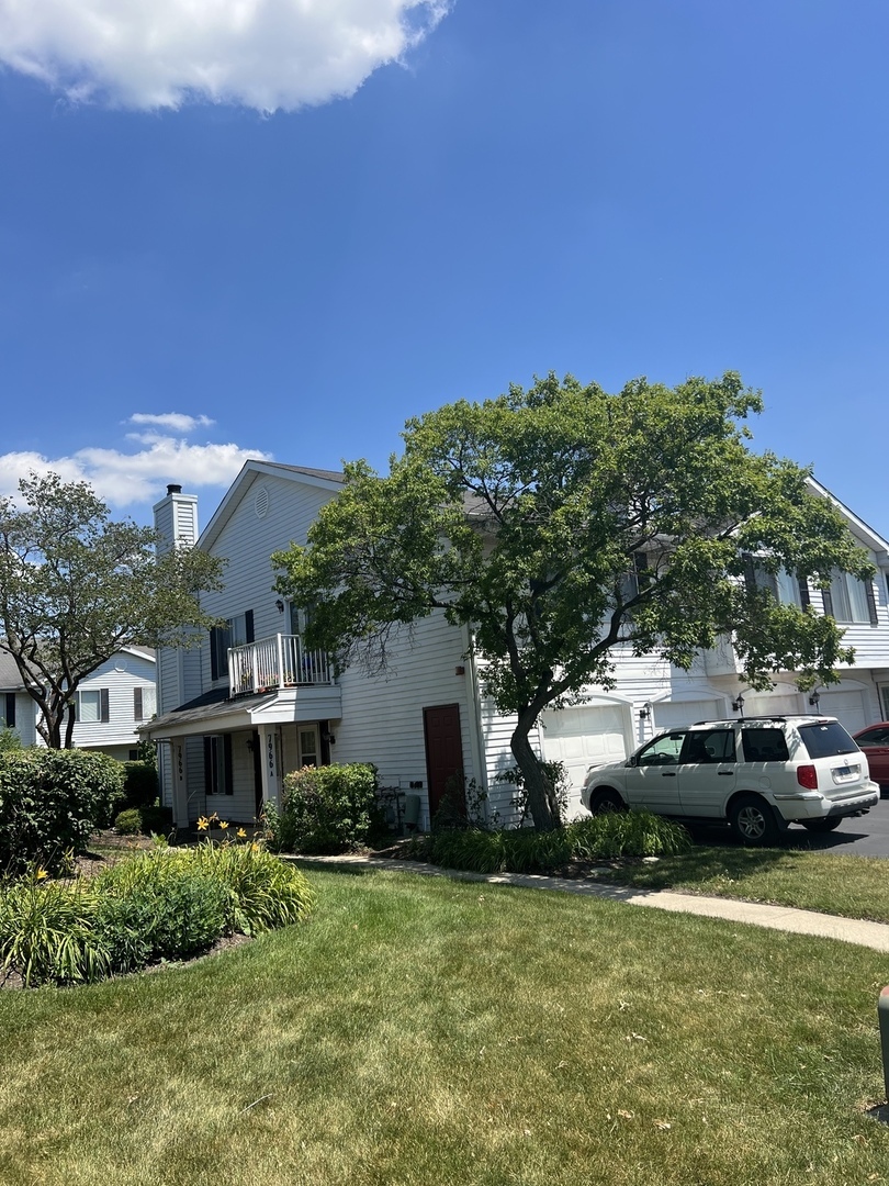 Property Photo: 7966 Knottingham Circle B IL 60561