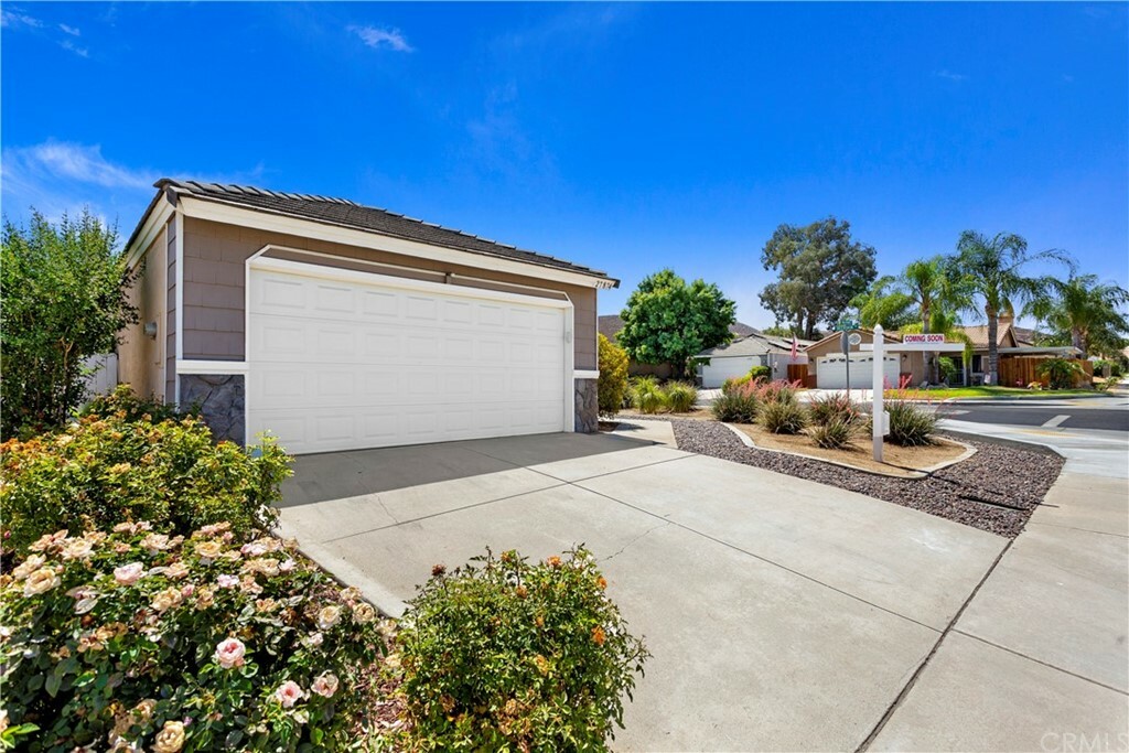 Property Photo:  27874 Hillpointe Drive  CA 92585 