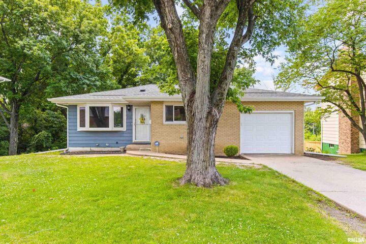 2722 W Fountaindale  Peoria IL 61614 photo