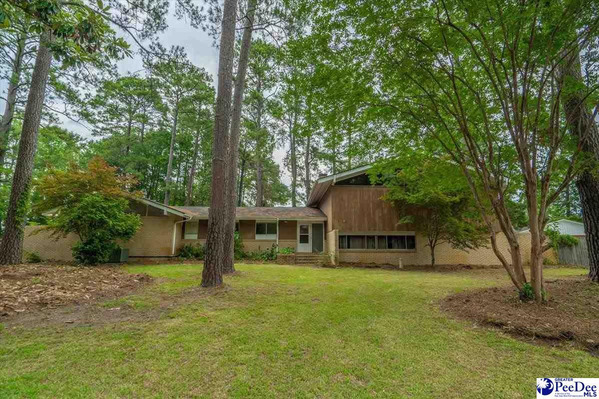 Property Photo:  402 Brettwood Road  SC 29501-5424 