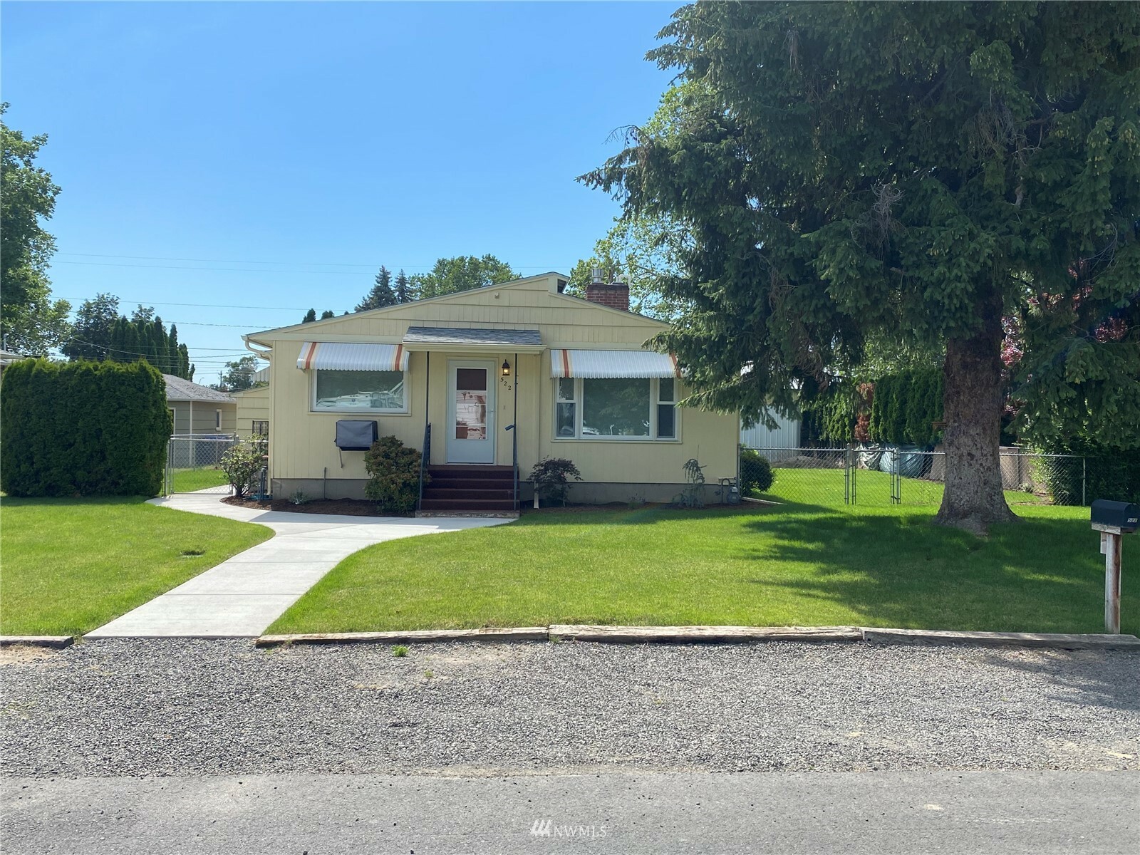 Property Photo:  522 Ankeny  WA 99362 