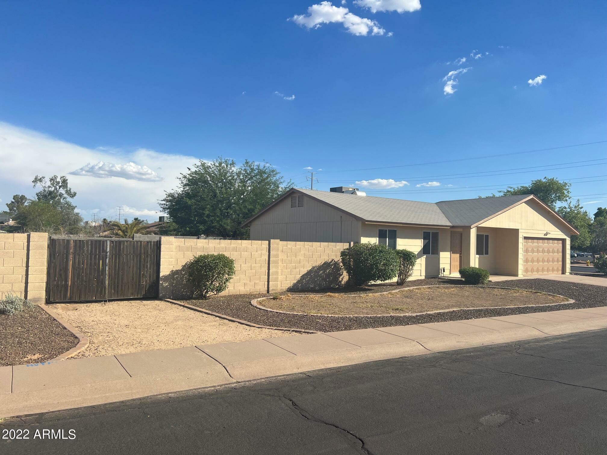 Property Photo: 5615 S Beck Avenue AZ 85283