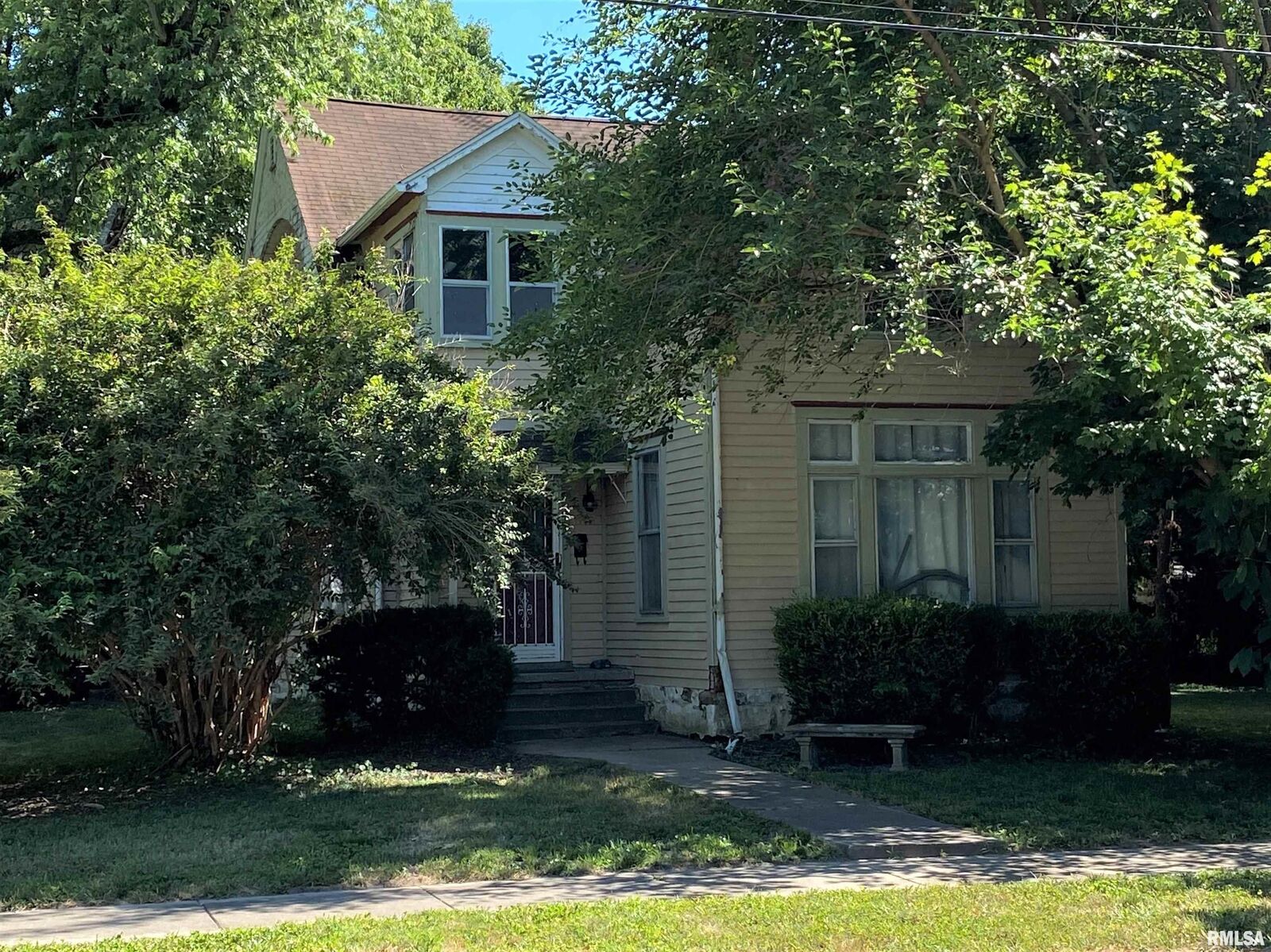 Property Photo:  1903 Division  IL 62966 