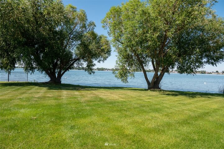 Property Photo:  2808 NE Wild Goose Road  WA 98837 