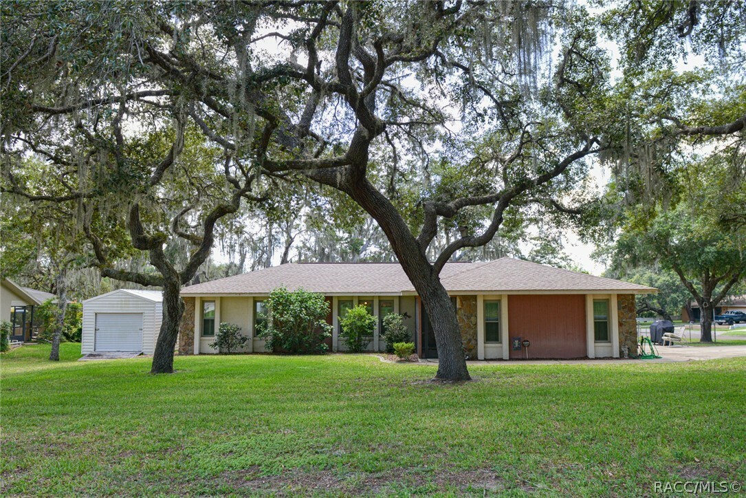 Property Photo:  9350 E Finwood Court  FL 34450 