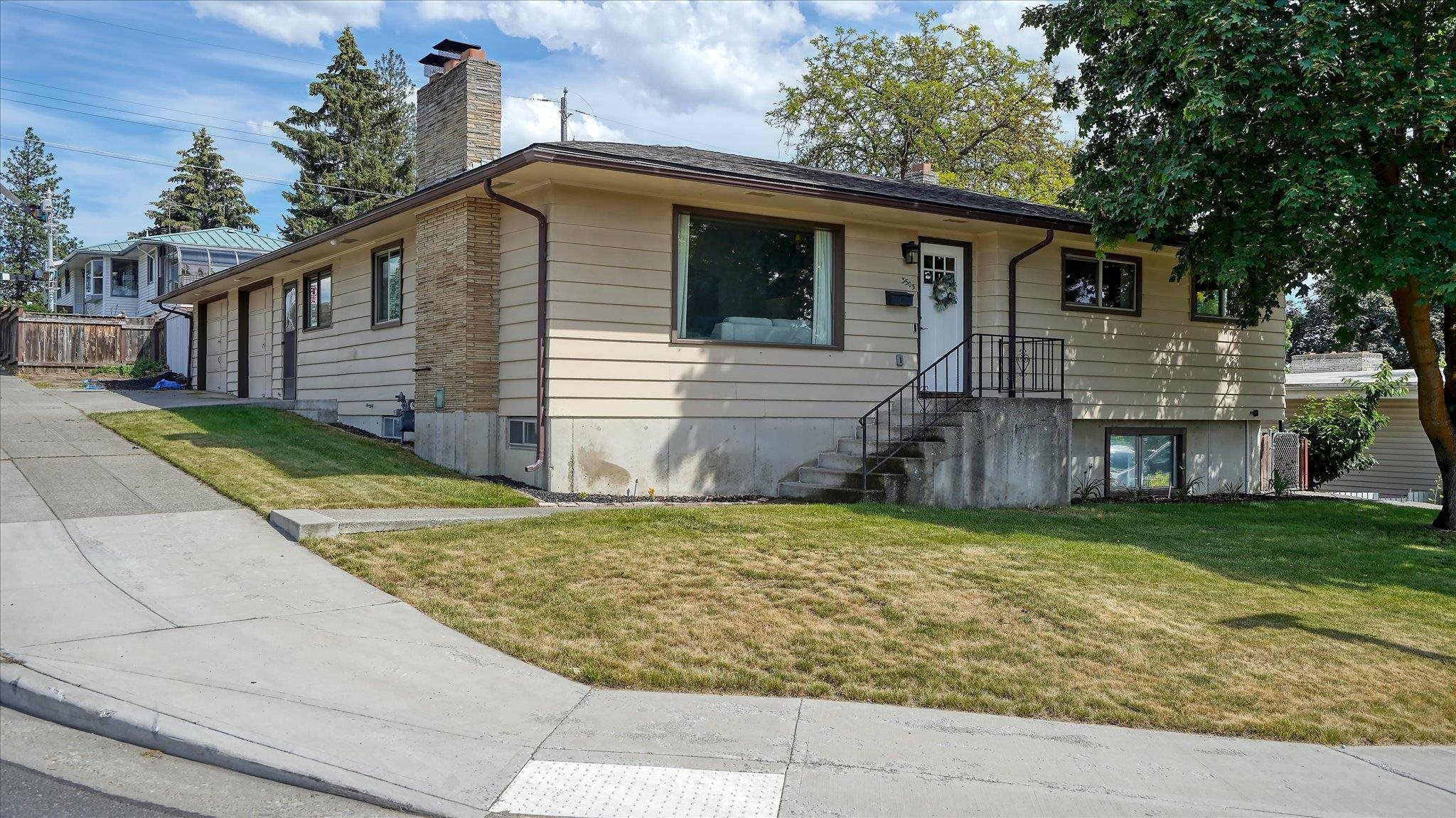 Property Photo:  3505 W Fleming Pl  WA 99205-6035 