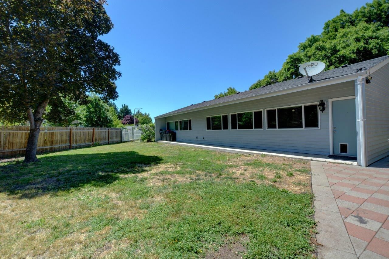 Property Photo:  2541 Winslow Park Circle  OR 97504 