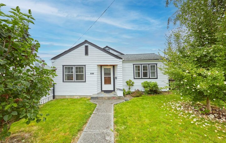 1512 Marguerite Avenue  Bremerton WA 98337 photo