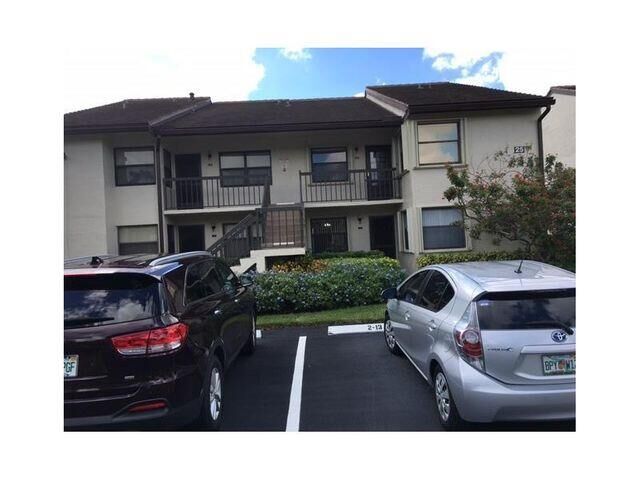 Property Photo:  7681 Tahiti Lane 106  FL 33467 