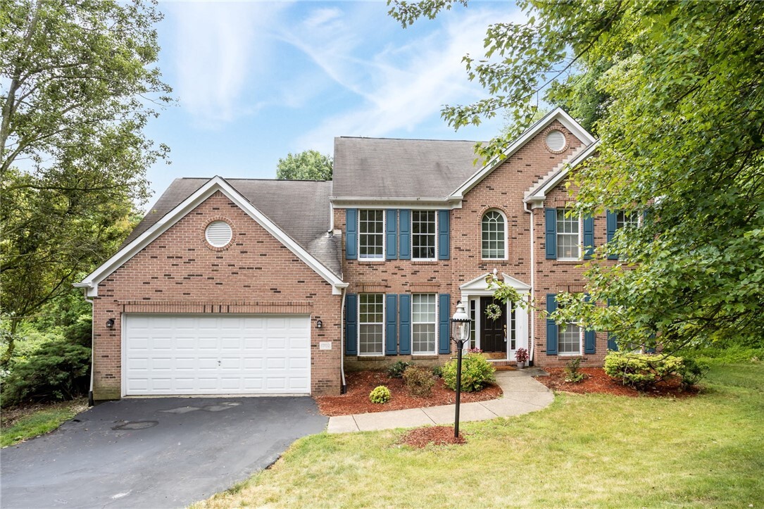 Property Photo: 1702 Saw Grass Ct PA 15237