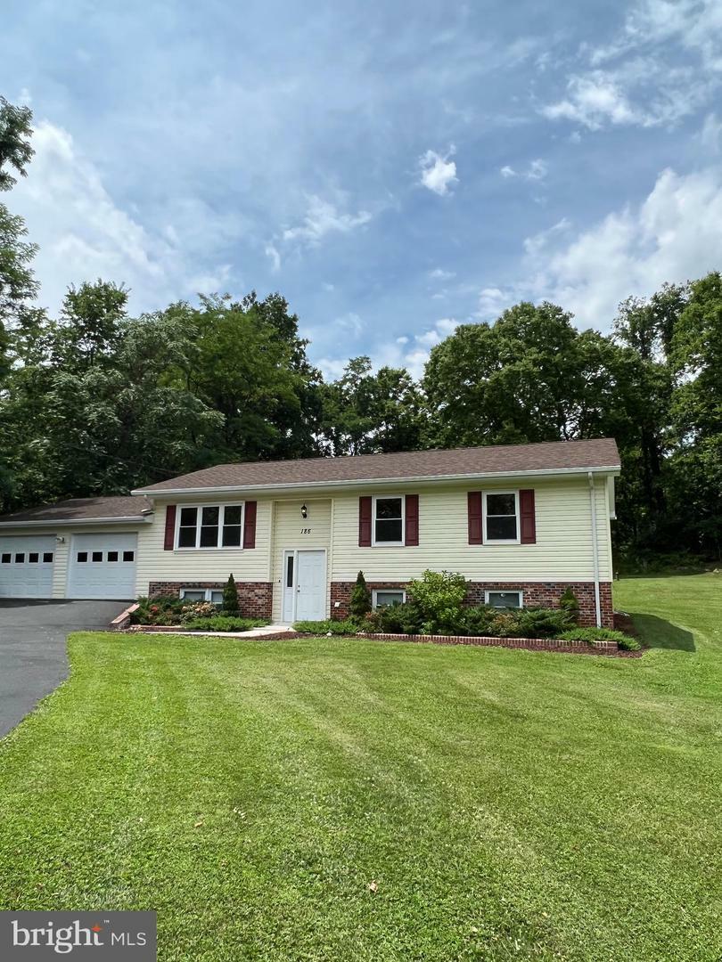 Property Photo:  186 Shellbark Lane  WV 25403 