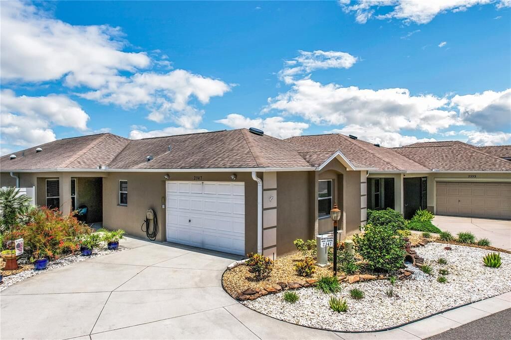 Property Photo: 2347 Haddington Court FL 32162