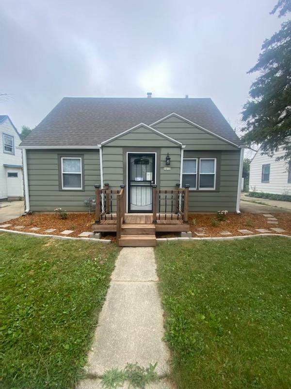 Property Photo: 5612 W Carmen Ave WI 53218