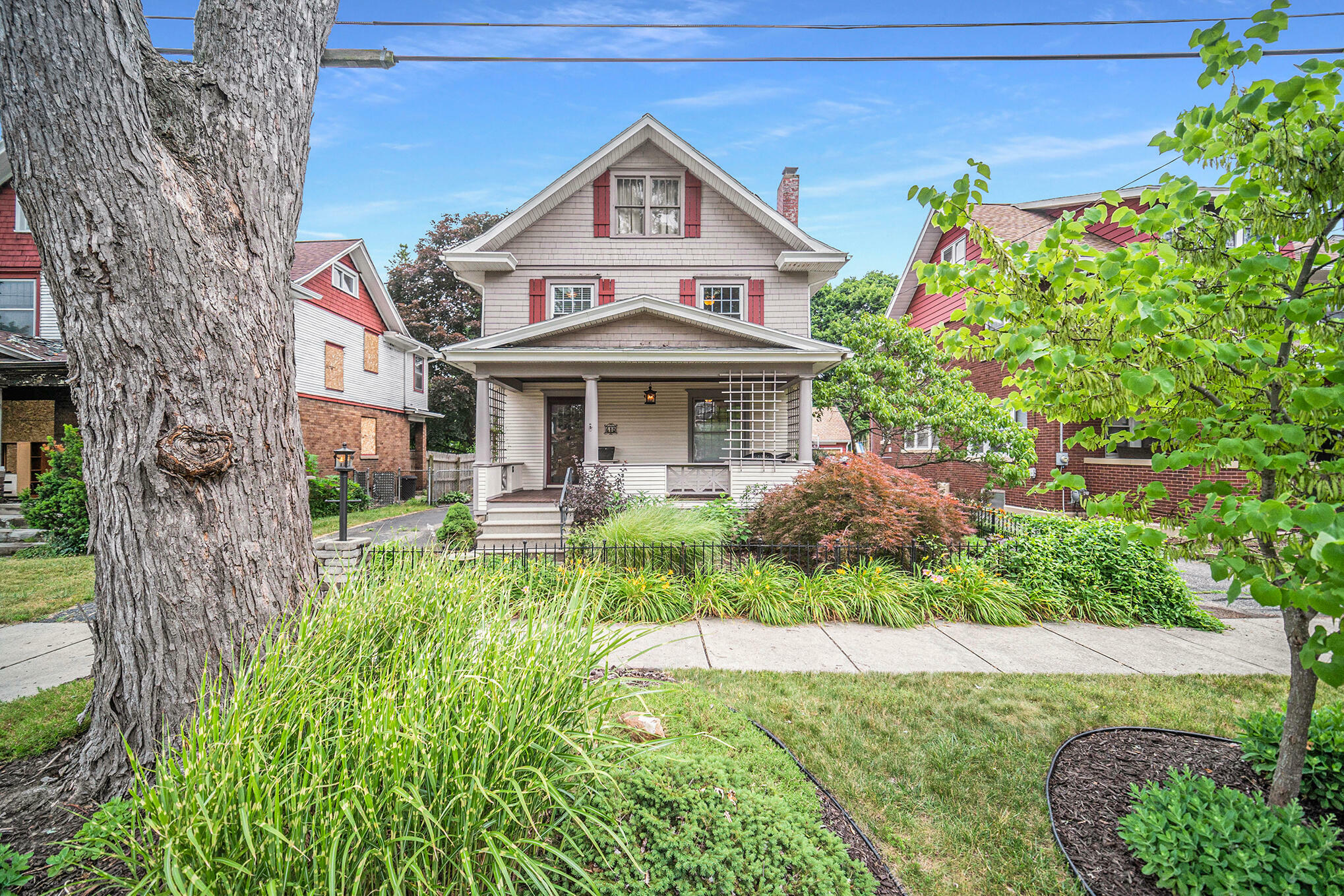 Property Photo: 610 McBride Street MI 49203