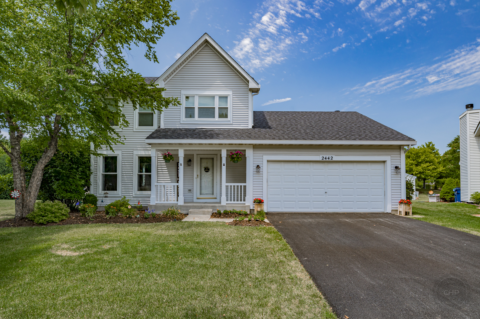 Property Photo: 2442 Spring Valley Court IL 60503