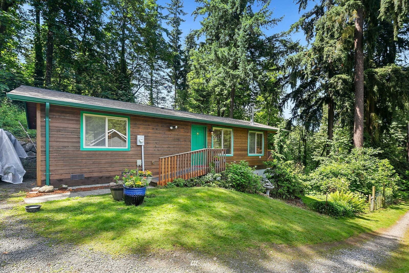 Property Photo:  7502 114th Avenue SE  WA 98056 